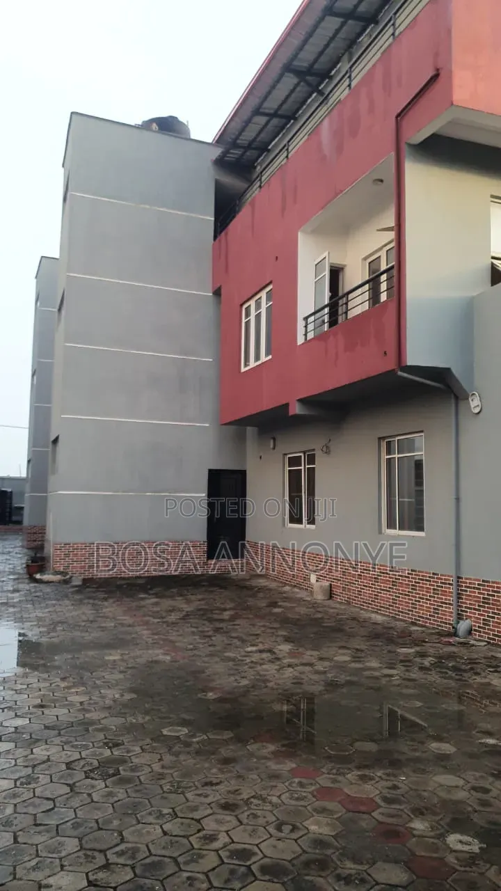 2bdrm Duplex in Lekki Phase 1 for rent