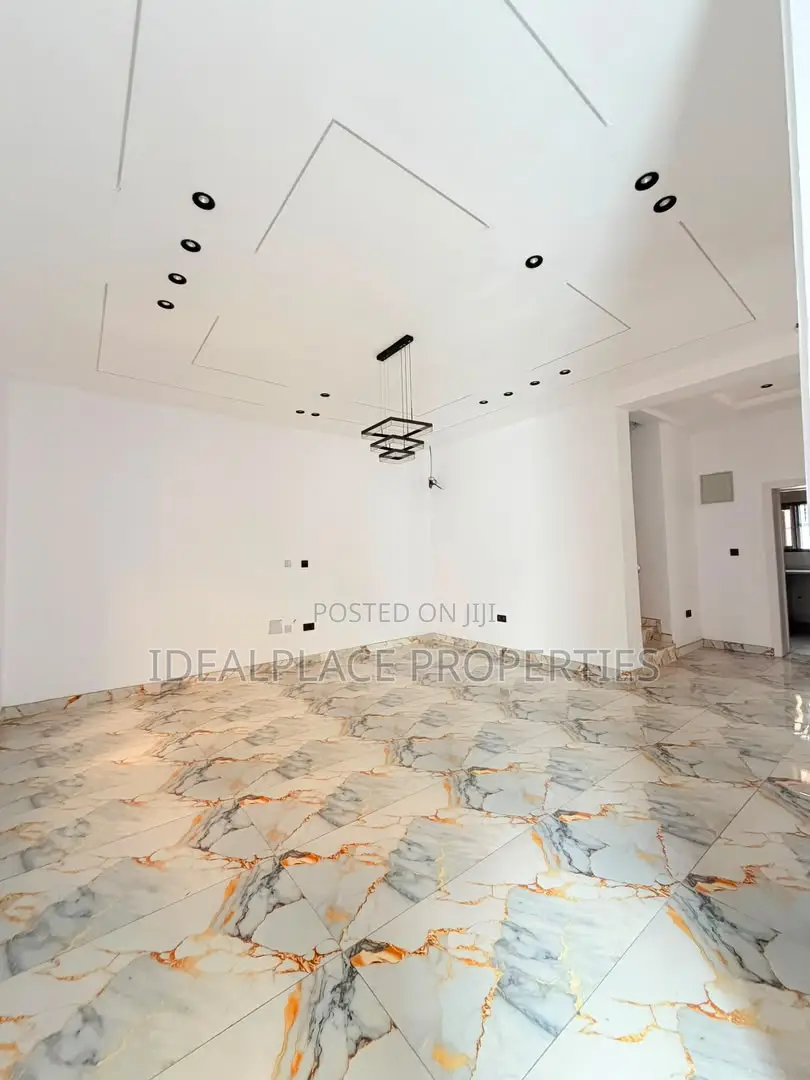 4bdrm Duplex in GRA Phase 1 for sale
