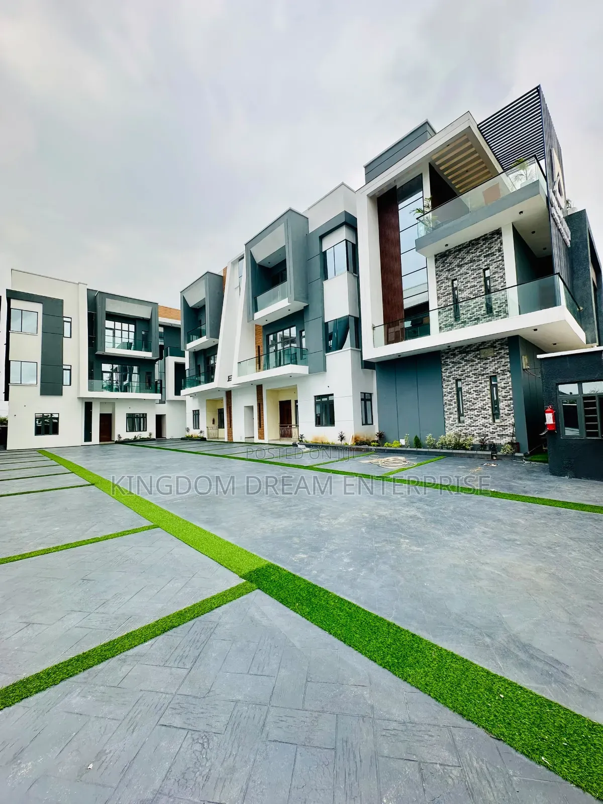 2bdrm Apartment in Lekki Scheme 2 Lagos for rent
