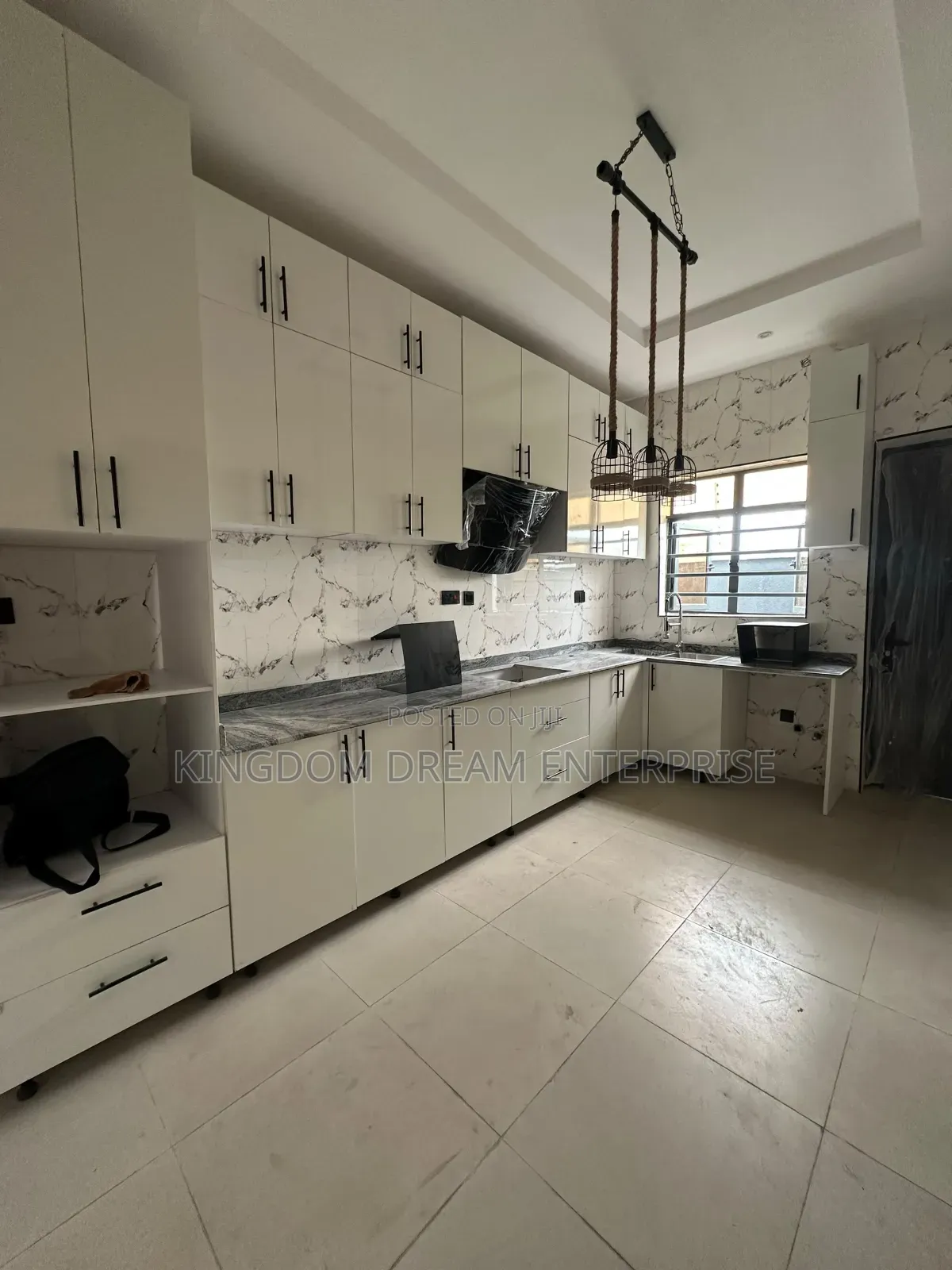 2bdrm Apartment in Lekki Scheme 2 Lagos for rent