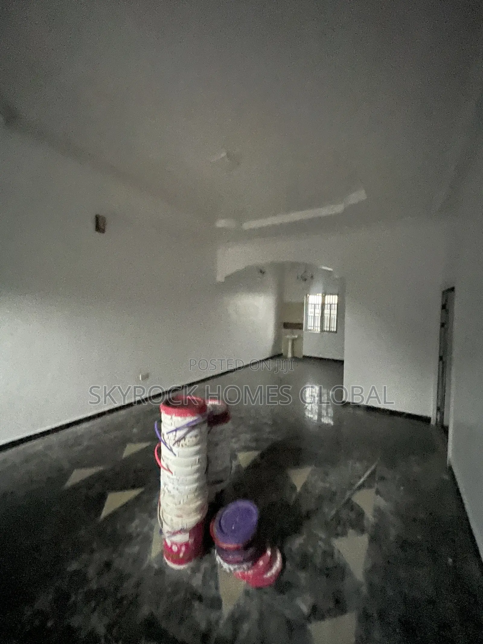 3bdrm Block of Flats in Off Lekki County for rent