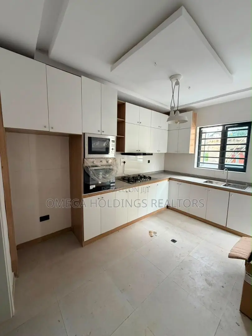 5bdrm Duplex in Carlton Gate, Akobo for sale