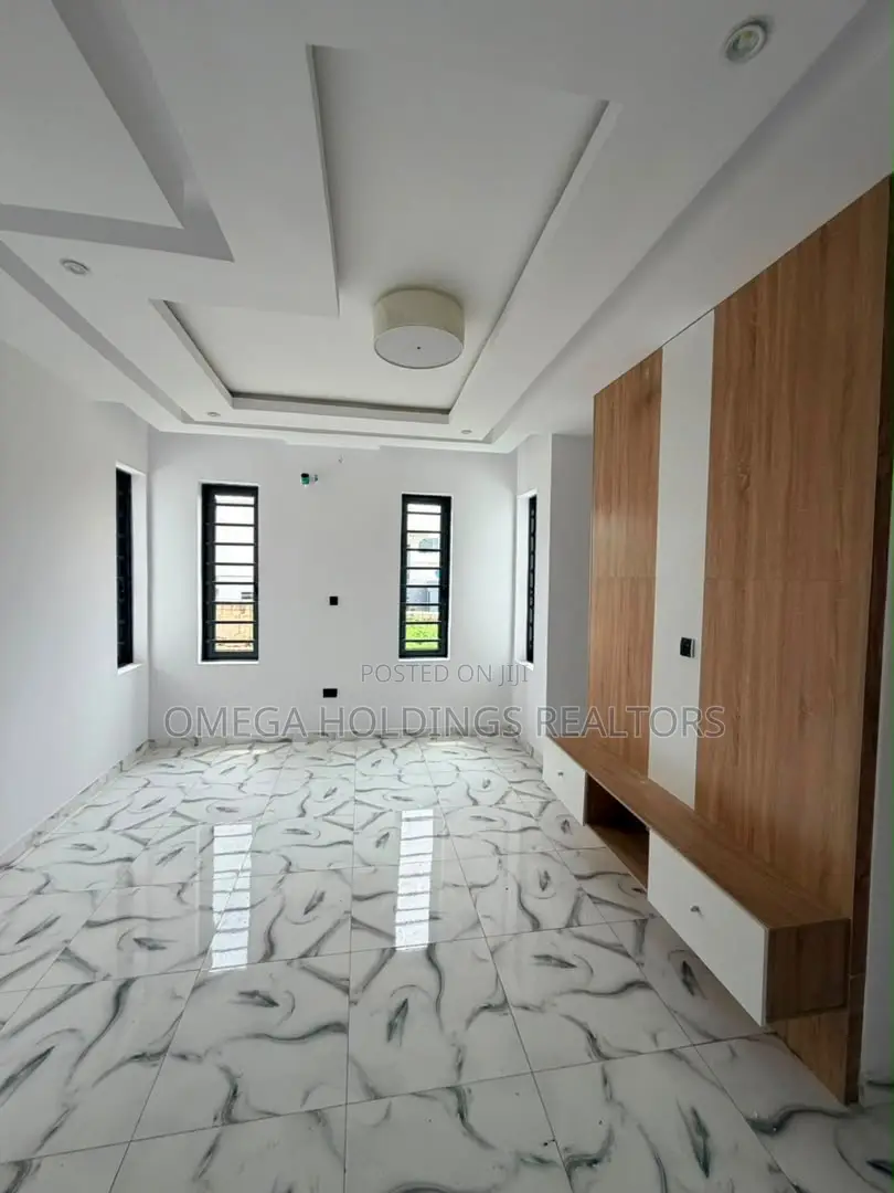 5bdrm Duplex in Carlton Gate, Akobo for sale
