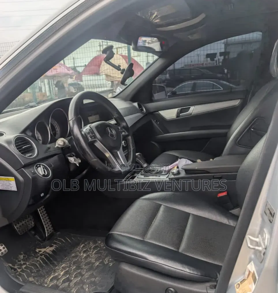 Mercedes-Benz C300 2013 Silver