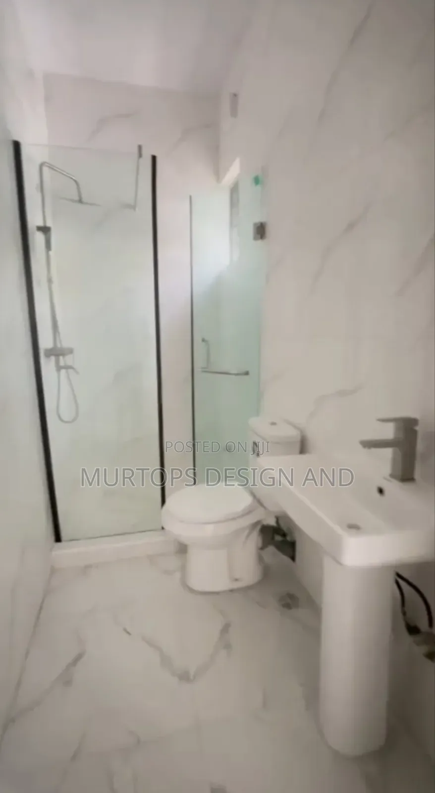 2bdrm Townhouse / Terrace in Lekki Phase 2 for rent