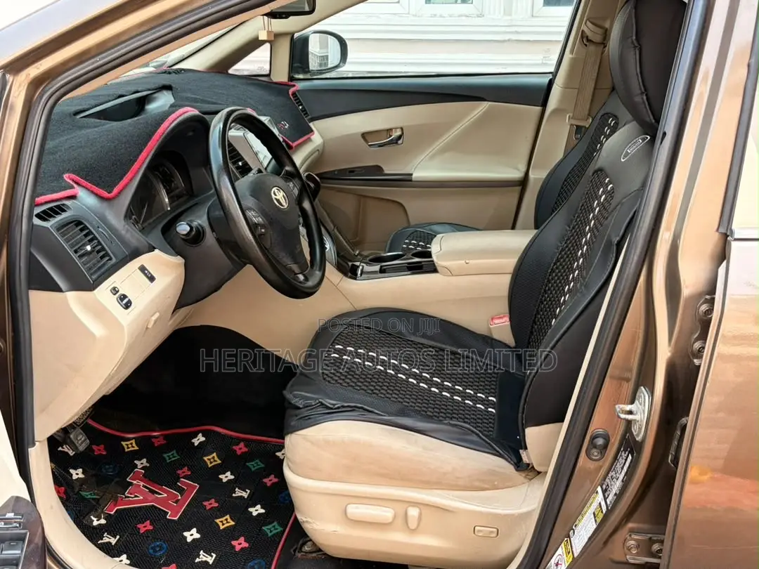 Toyota Venza 2010 Brown