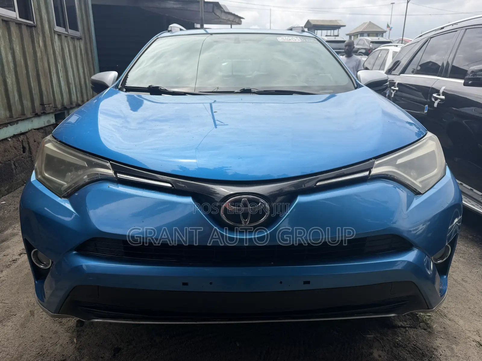 Toyota RAV4 SE AWD (2.5L 4cyl 6A) 2017 Blue