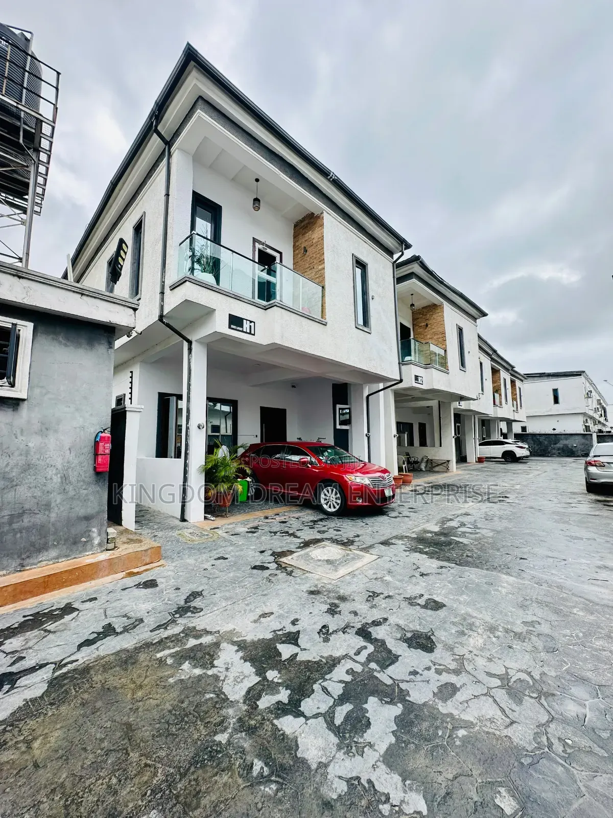 4bdrm Duplex in Lekki Scheme 2 Lagos for rent