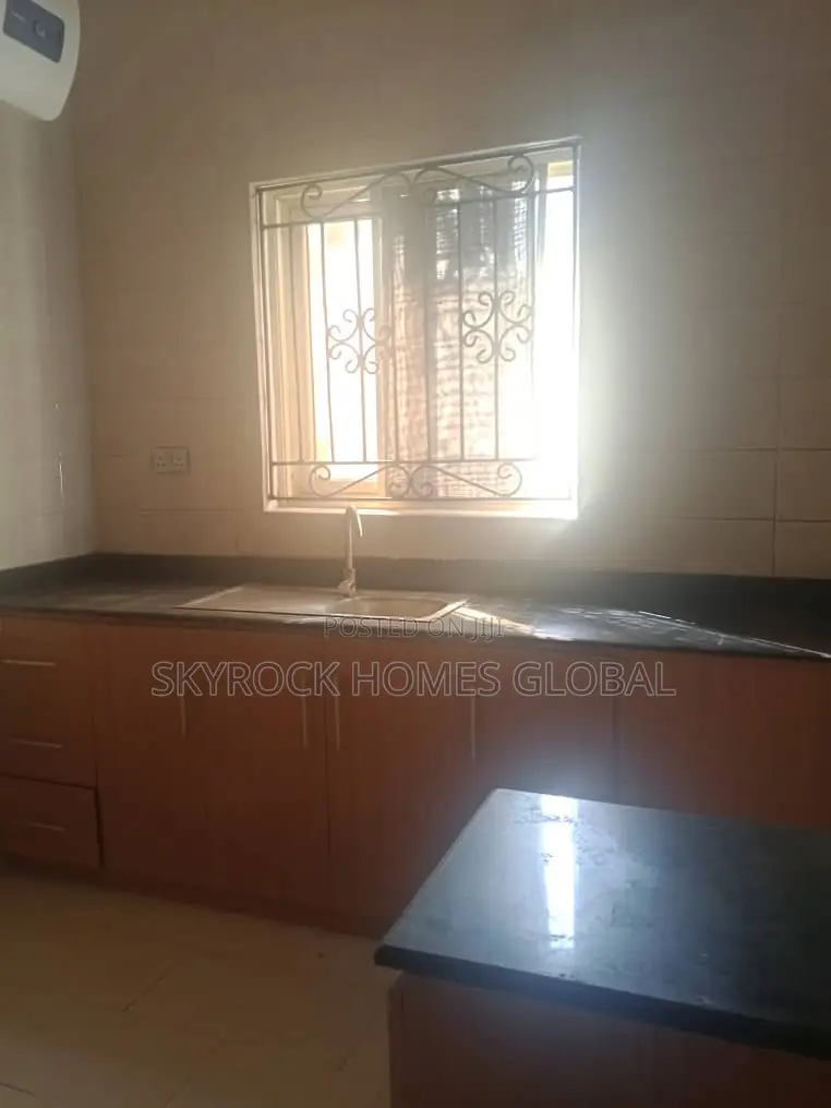 3bdrm Block of Flats in Ikota for rent