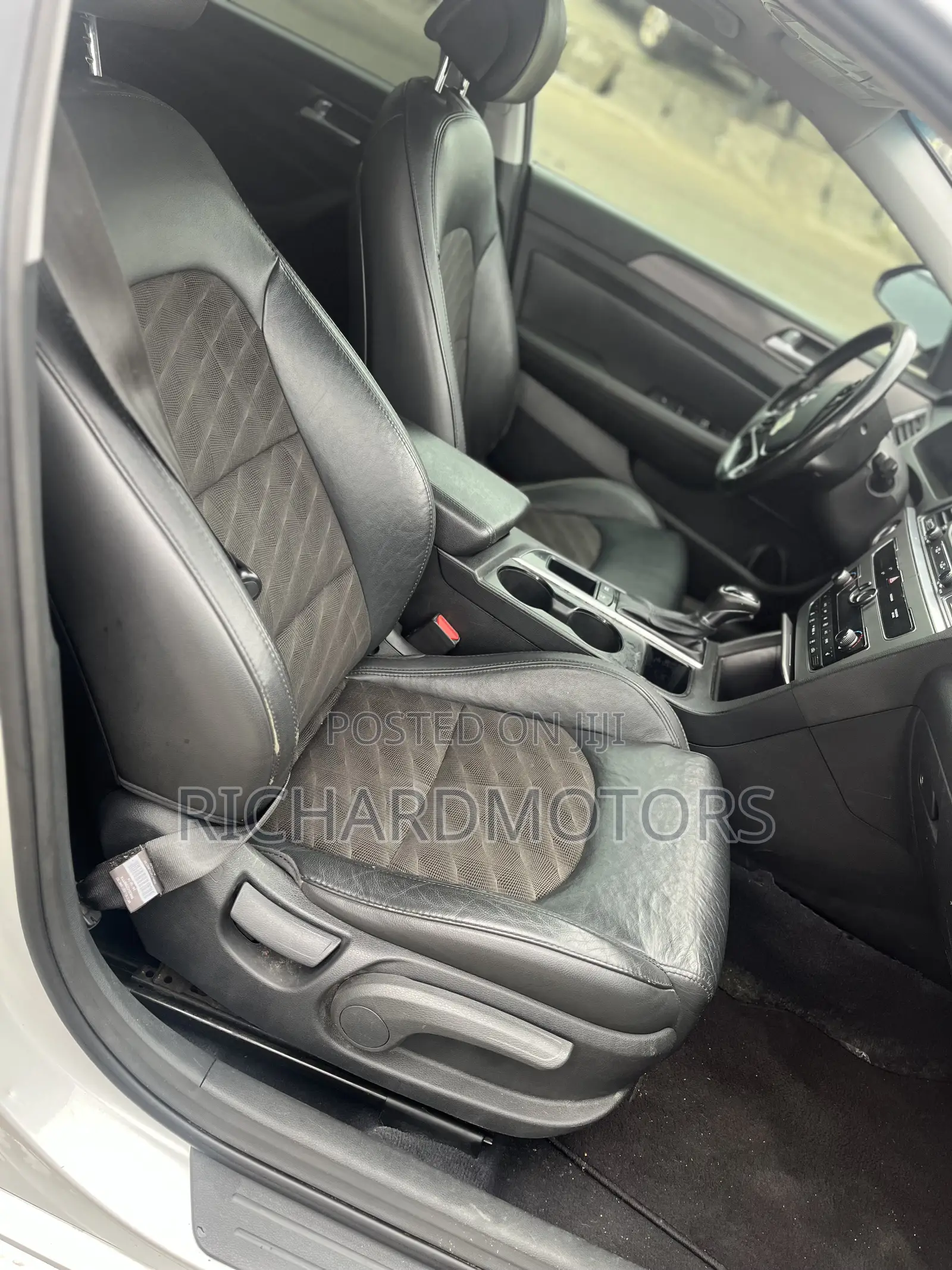 Hyundai Sonata SE 4dr Sedan (2.4L 4cyl 6A) 2014 Silver