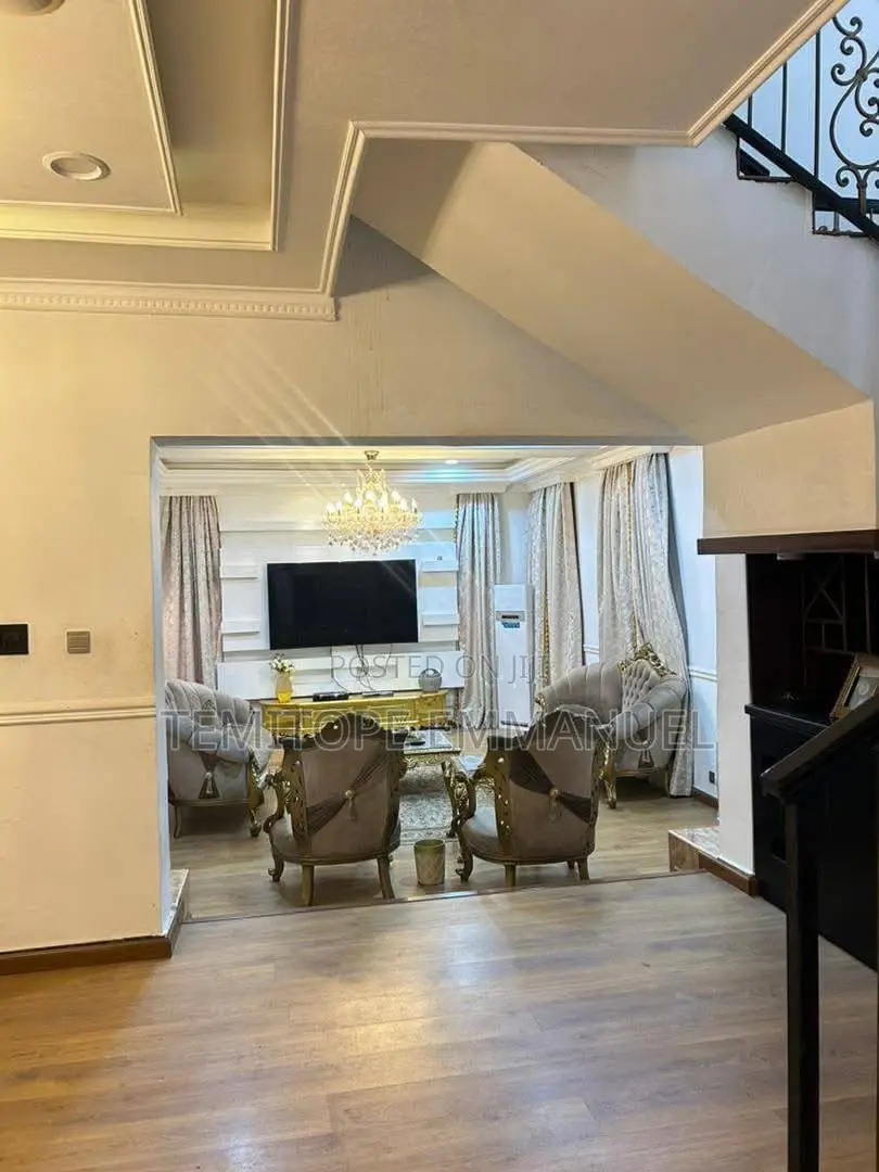Furnished 5bdrm Duplex in Lekki for sale