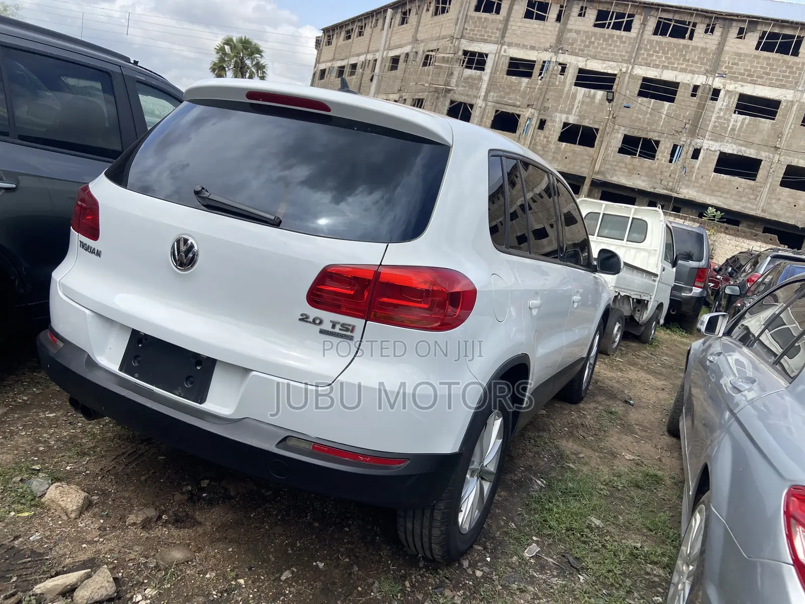 Volkswagen Tiguan R-Line 4dr SUV (2.0L 4cyl Turbo 6A) 2014 White