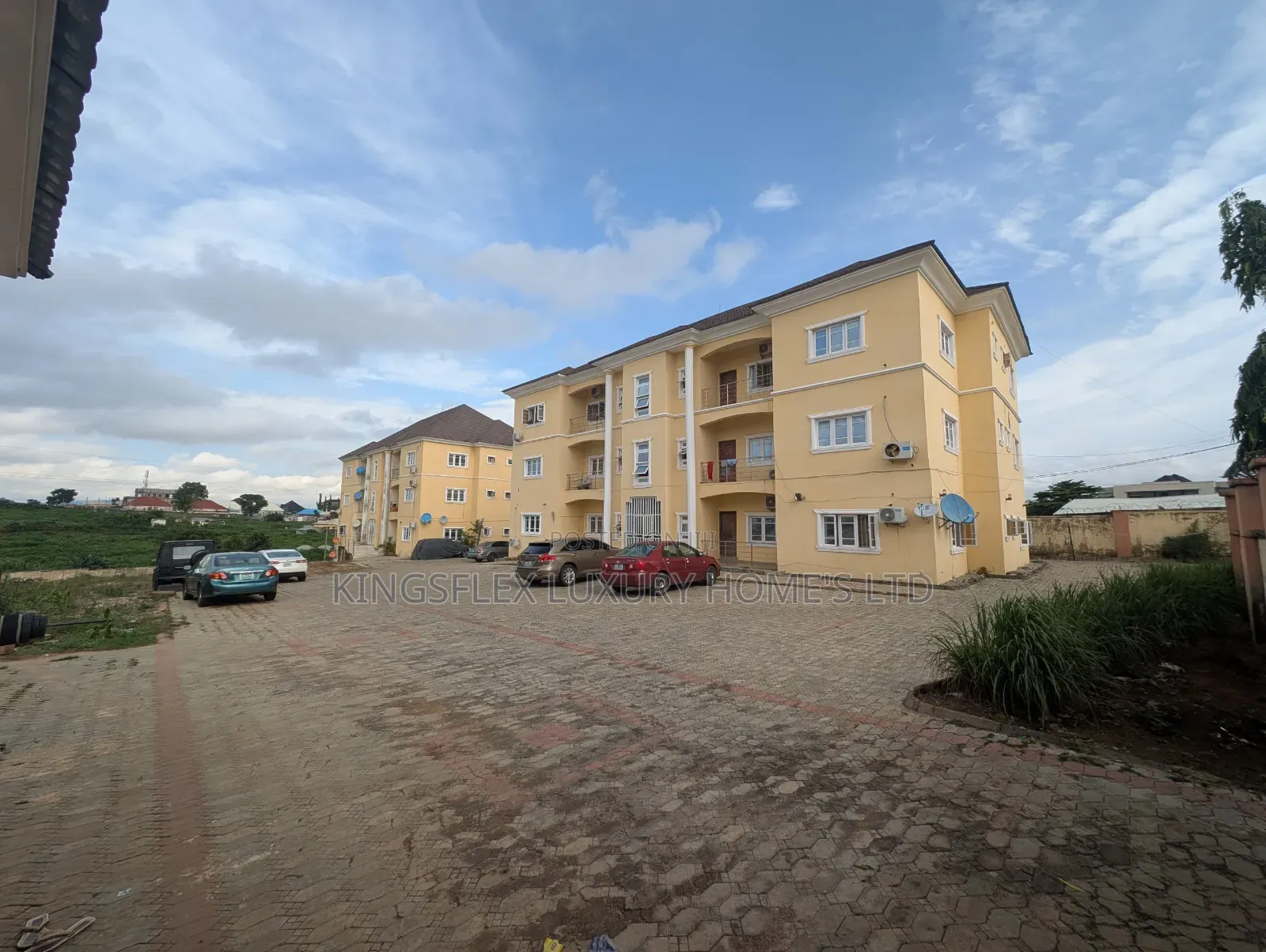 13bdrm Mansion in F01 Kubwa  F C T for sale