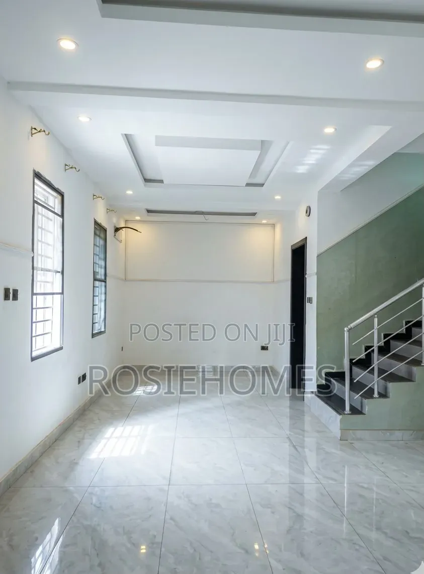 5bdrm Duplex in Ikate for rent