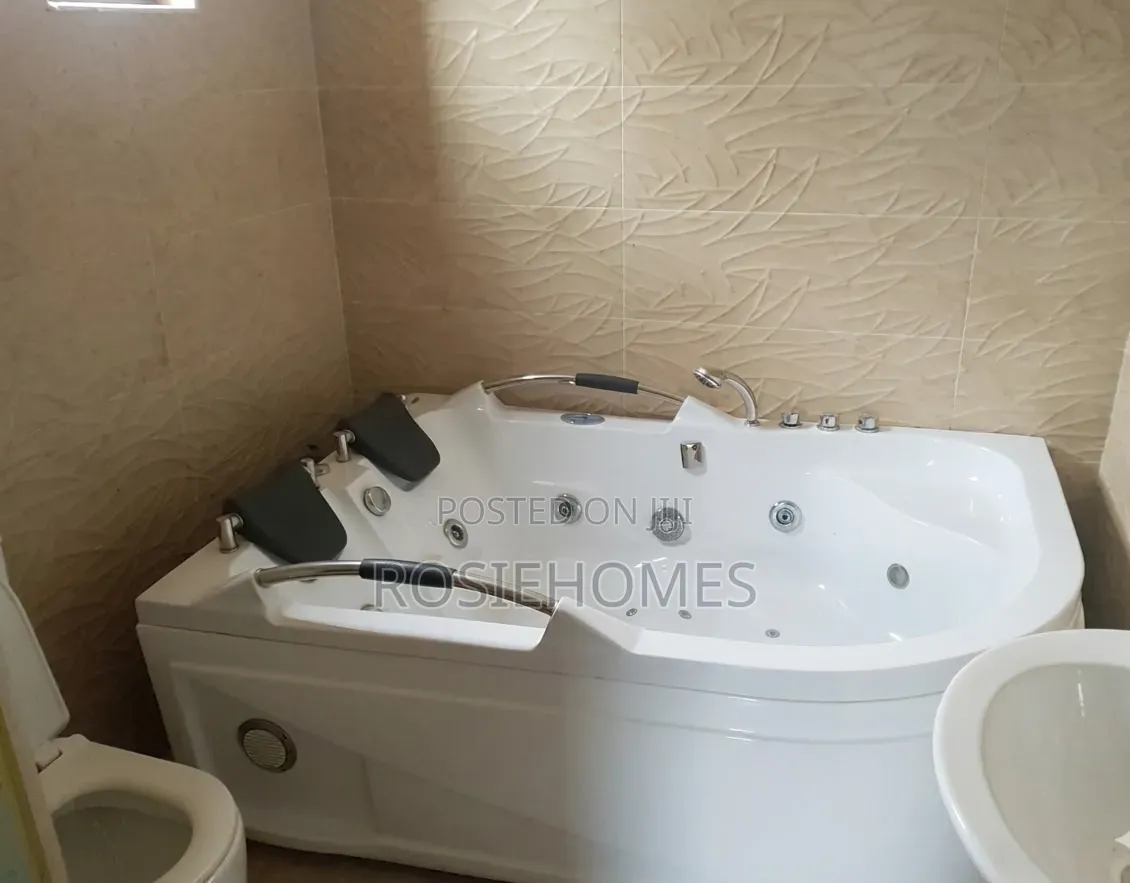5bdrm Duplex in Ikate for rent