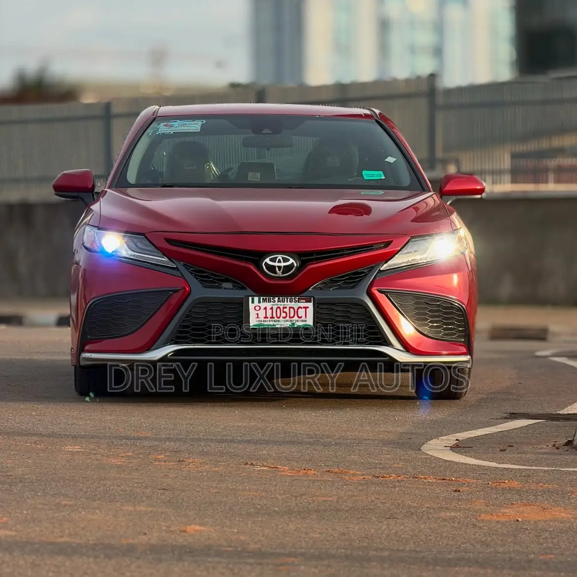 Toyota Camry SE FWD 2020 Red