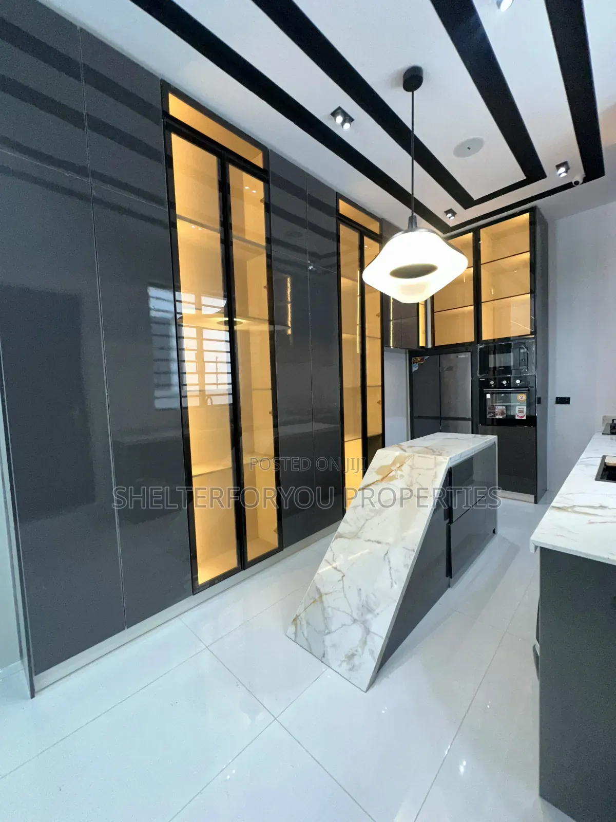 5bdrm Duplex in Ikota for sale