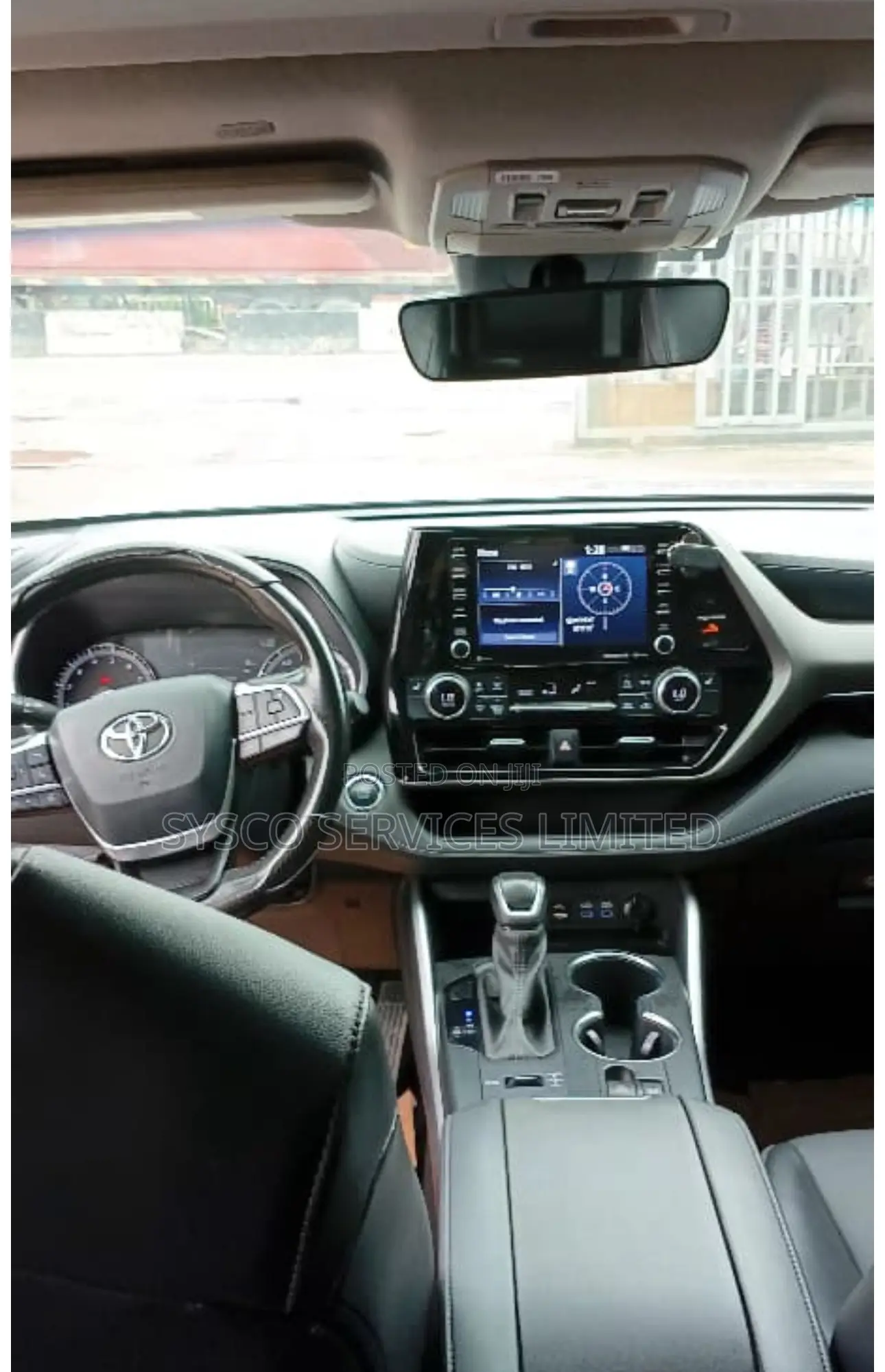 Toyota Highlander XLE 2022 Silver
