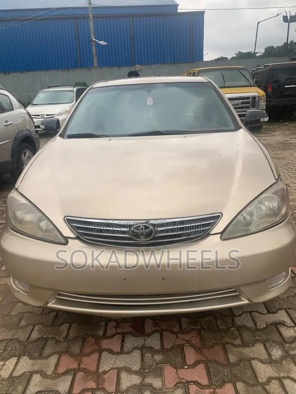 Toyota Camry 2004 Gold