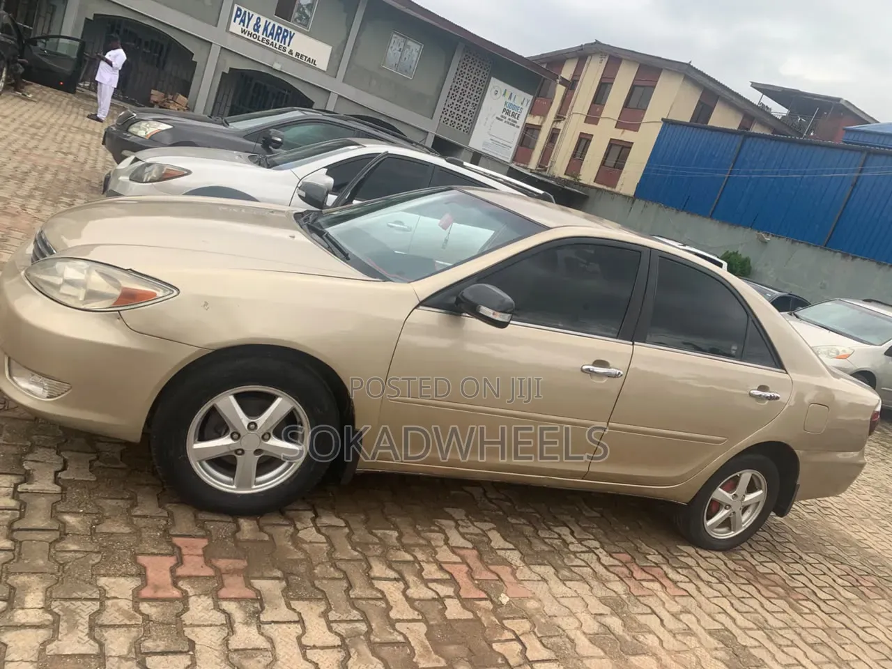 Toyota Camry 2004 Gold
