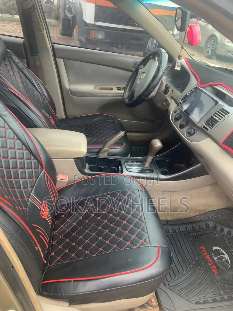Toyota Camry 2004 Gold