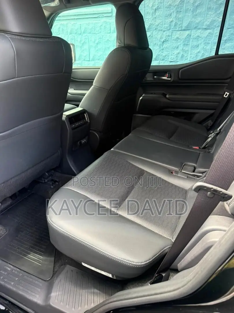 Toyota Land Cruiser Prado 2.4 Petrol 2025 Black