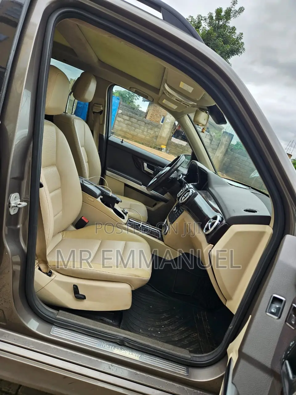 Mercedes-Benz GLK-Class 350 2014 Gold