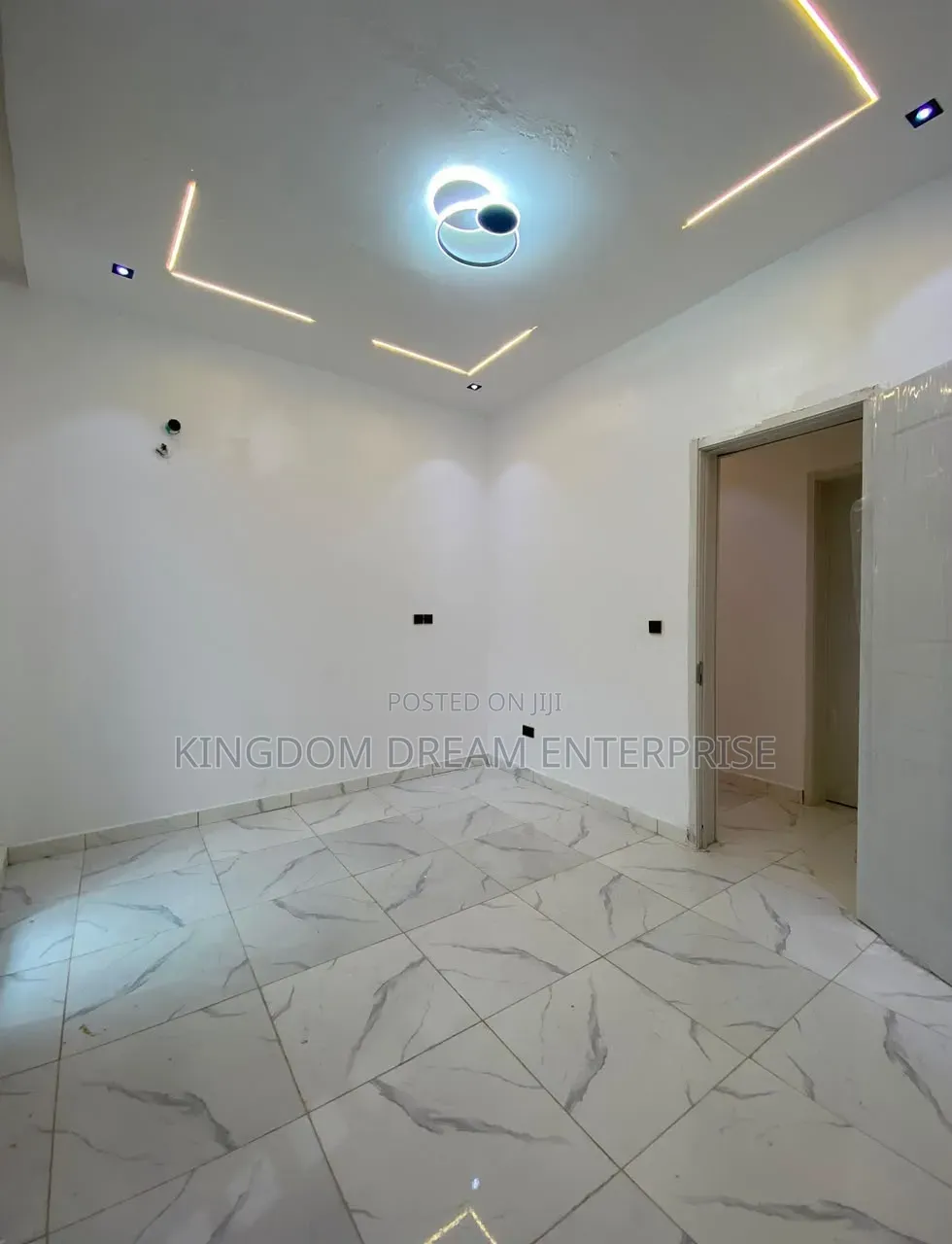 4bdrm Duplex in Ikota Lekki Lagos for rent