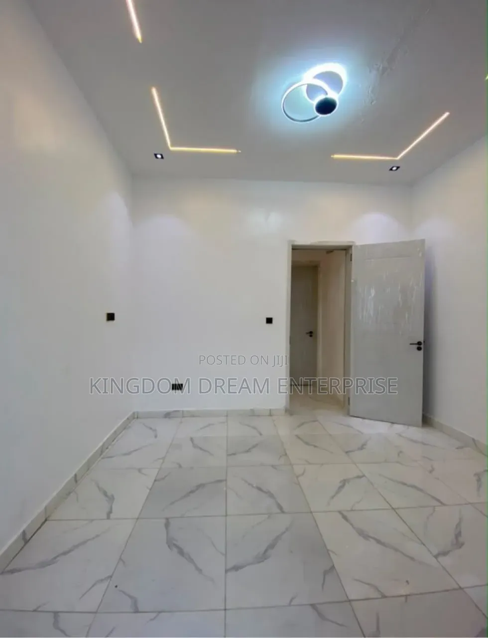 4bdrm Duplex in Ikota Lekki Lagos for rent