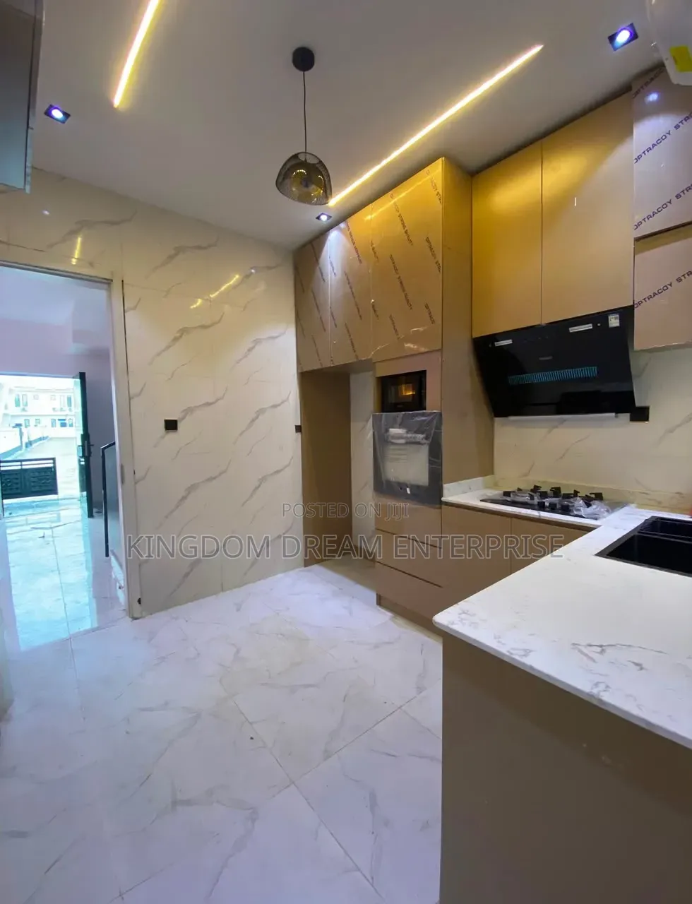 4bdrm Duplex in Ikota Lekki Lagos for rent