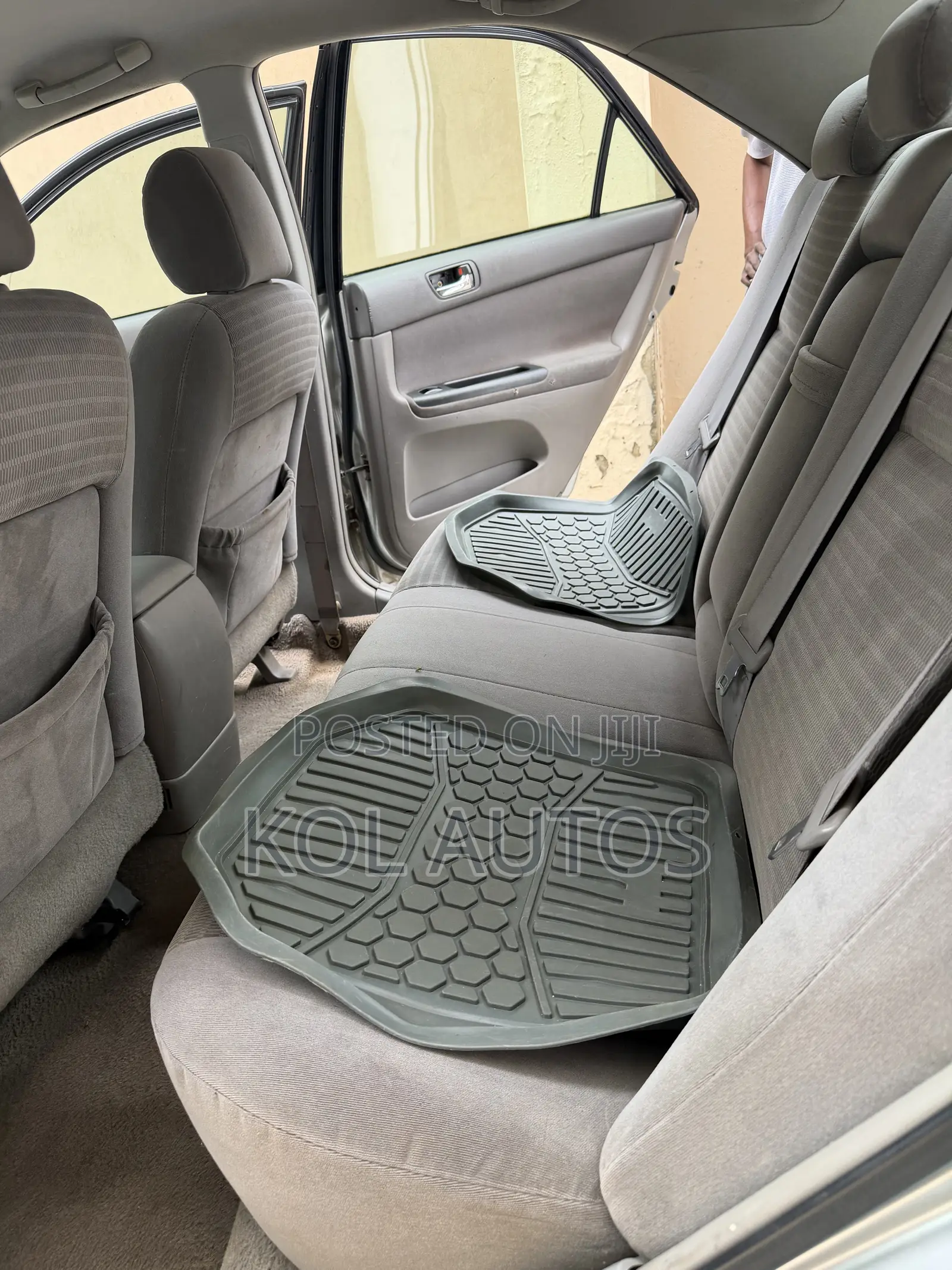 Toyota Camry LE 4dr Sedan (2.4L 4cyl 5A) 2006 Silver