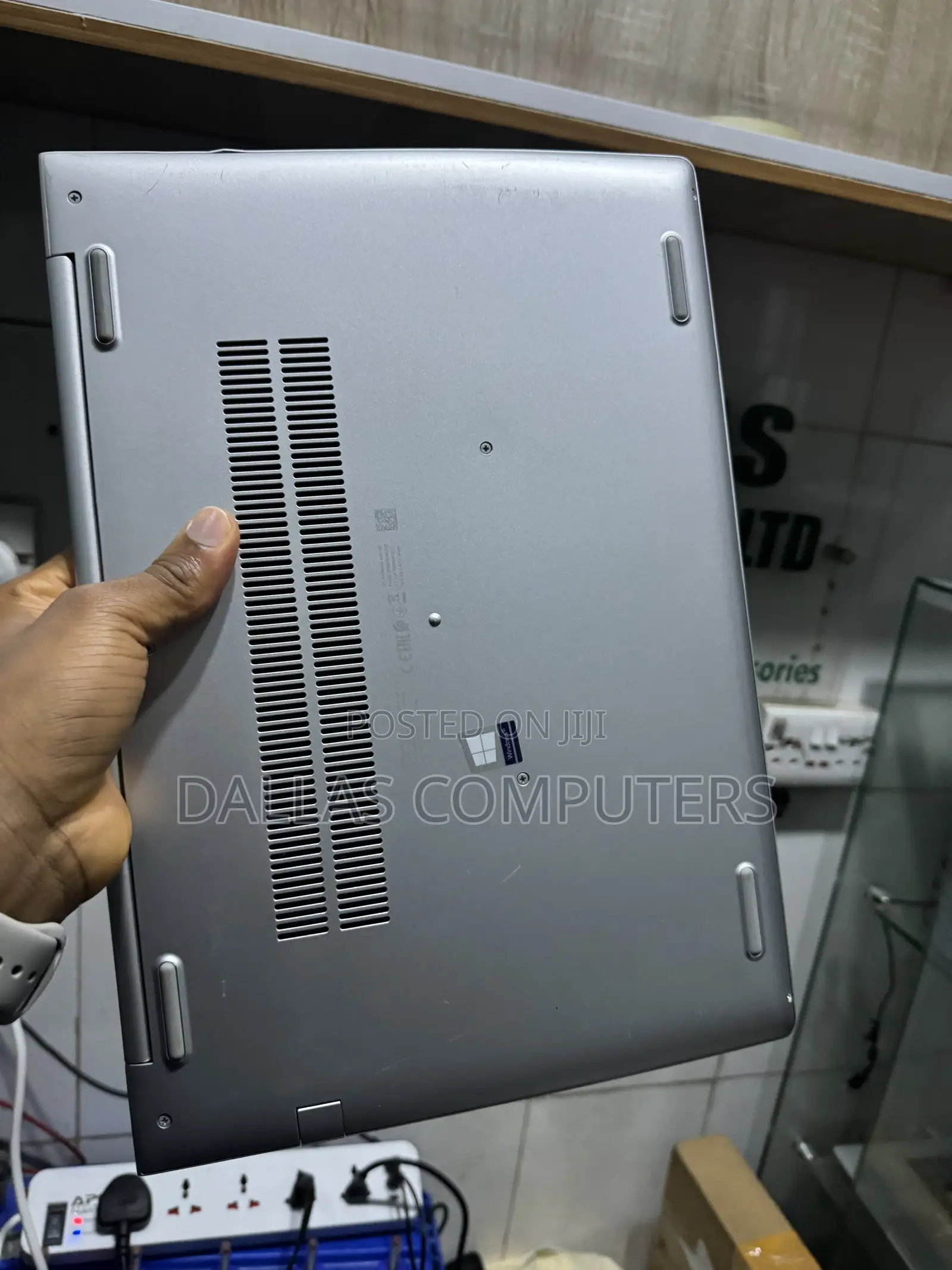 Laptop HP ProBook 455 8GB AMD Ryzen 5 SSD 256GB