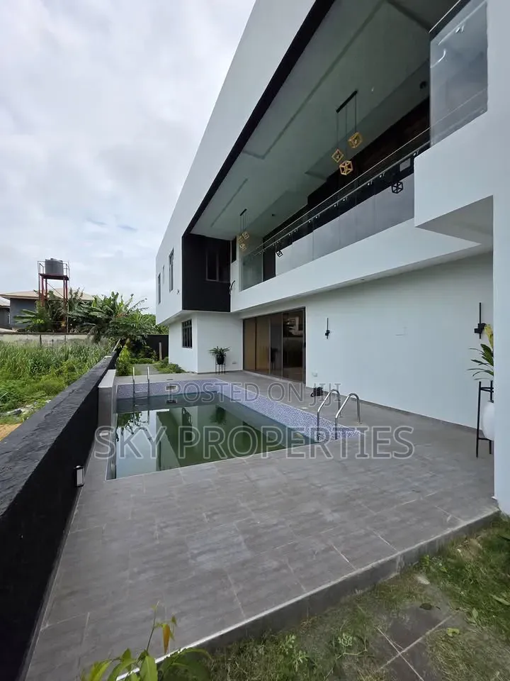 5bdrm House in Royal Garden, Ado / Ajah for sale