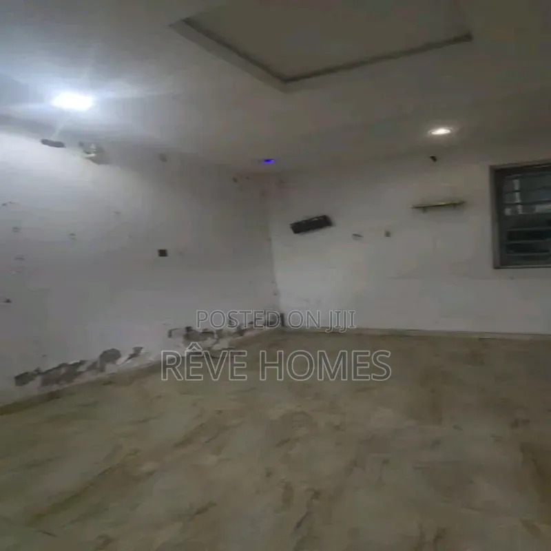 2bdrm Block of Flats in Alagomeji for rent