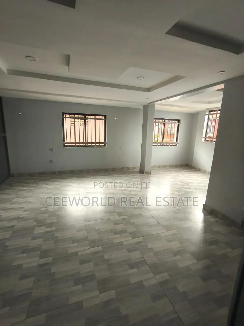 Spacious 4 Rooms Office Space at Veterinary Junction Mokola Ibadan