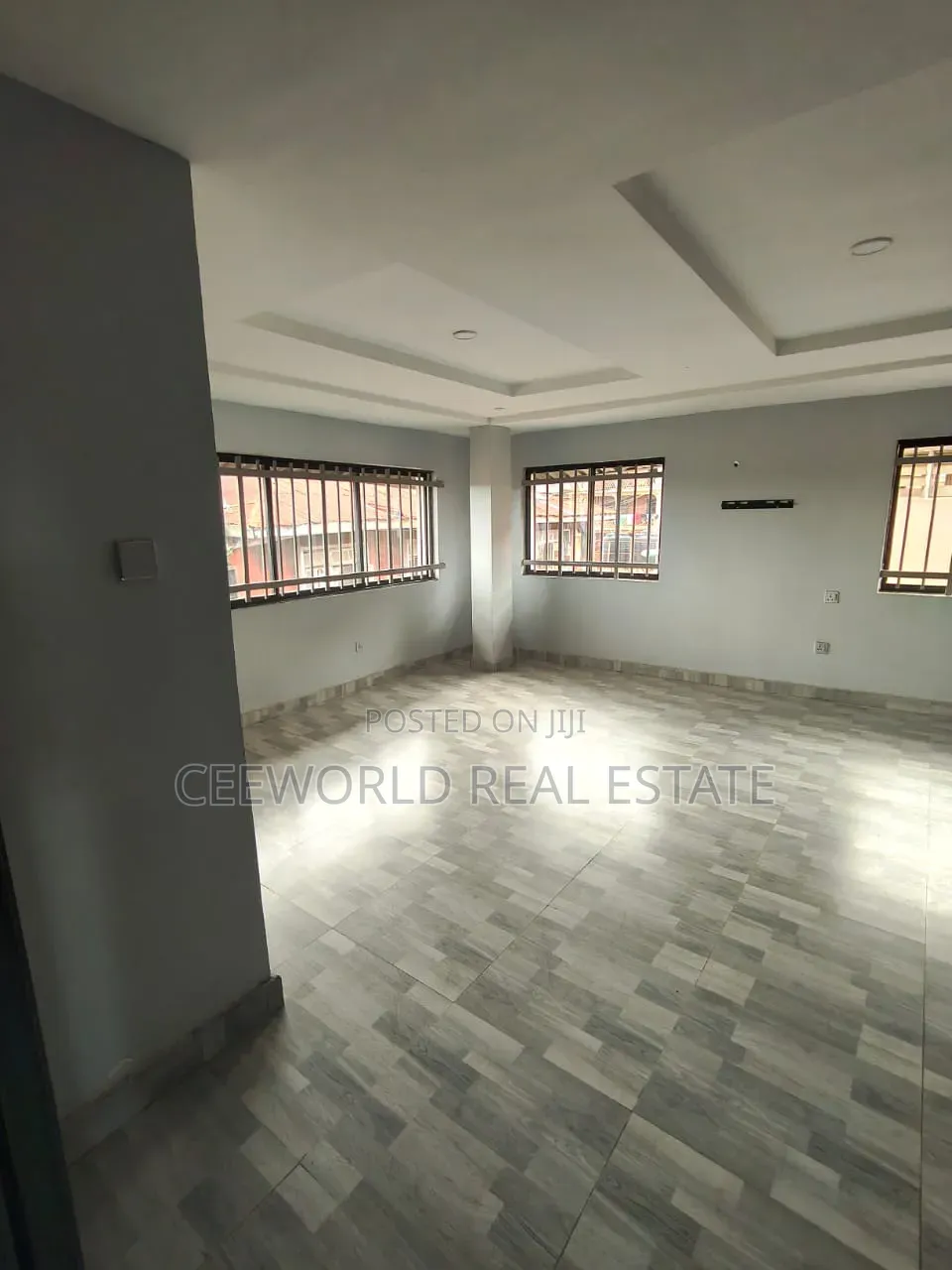 Spacious 4 Rooms Office Space at Veterinary Junction Mokola Ibadan