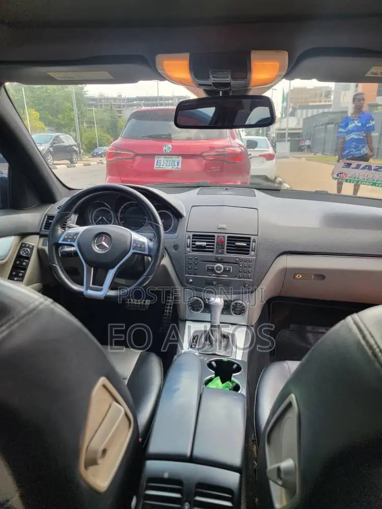Mercedes-Benz C300 2012 Black