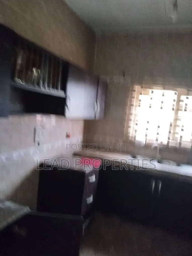 3bdrm Apartment in Sunview Estate, Akure for rent