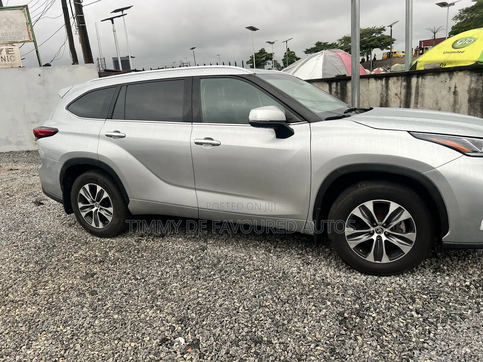 Toyota Highlander XLE 2022 Beige