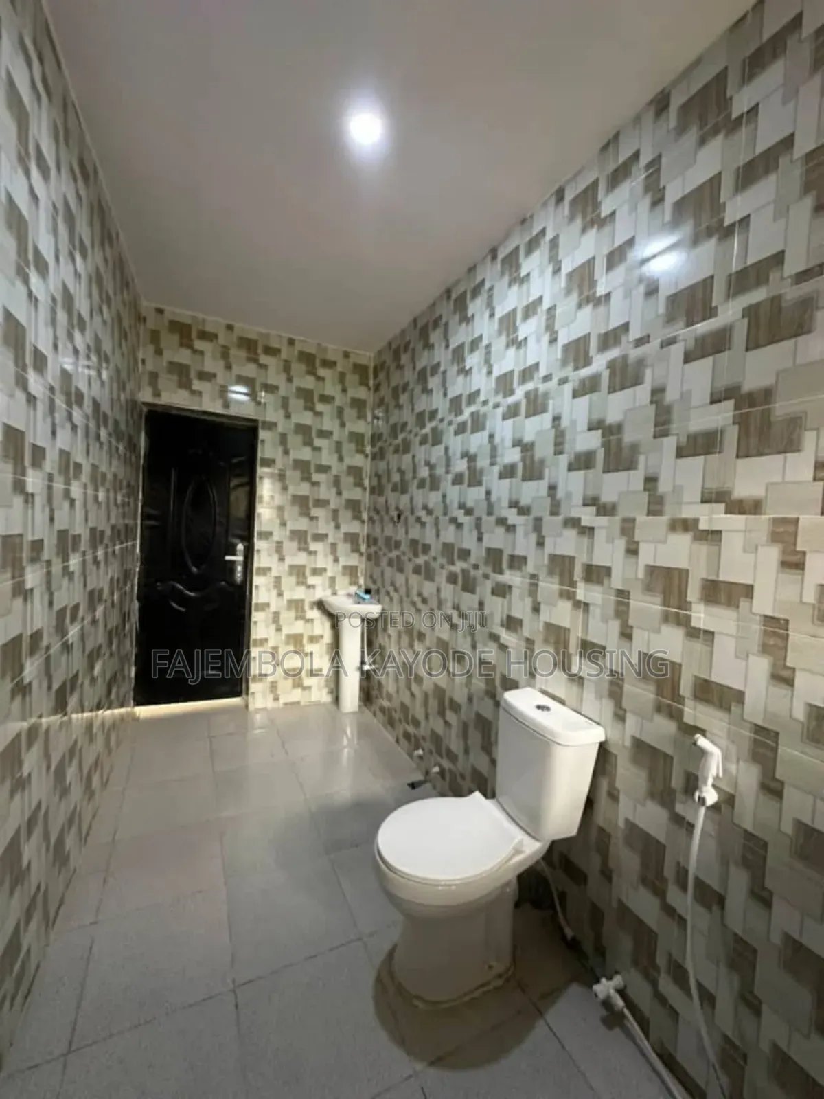 4bdrm Duplex in Ojo Aloba Street, Akobo for rent