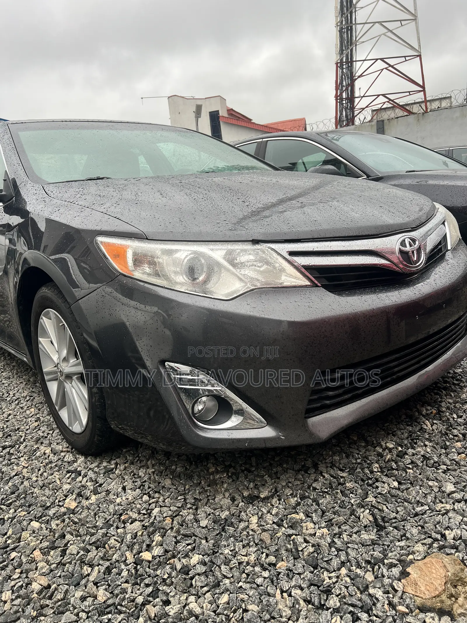 Toyota Camry XLE 4dr Sedan (2.5L 4cyl 6A) 2012 Gray
