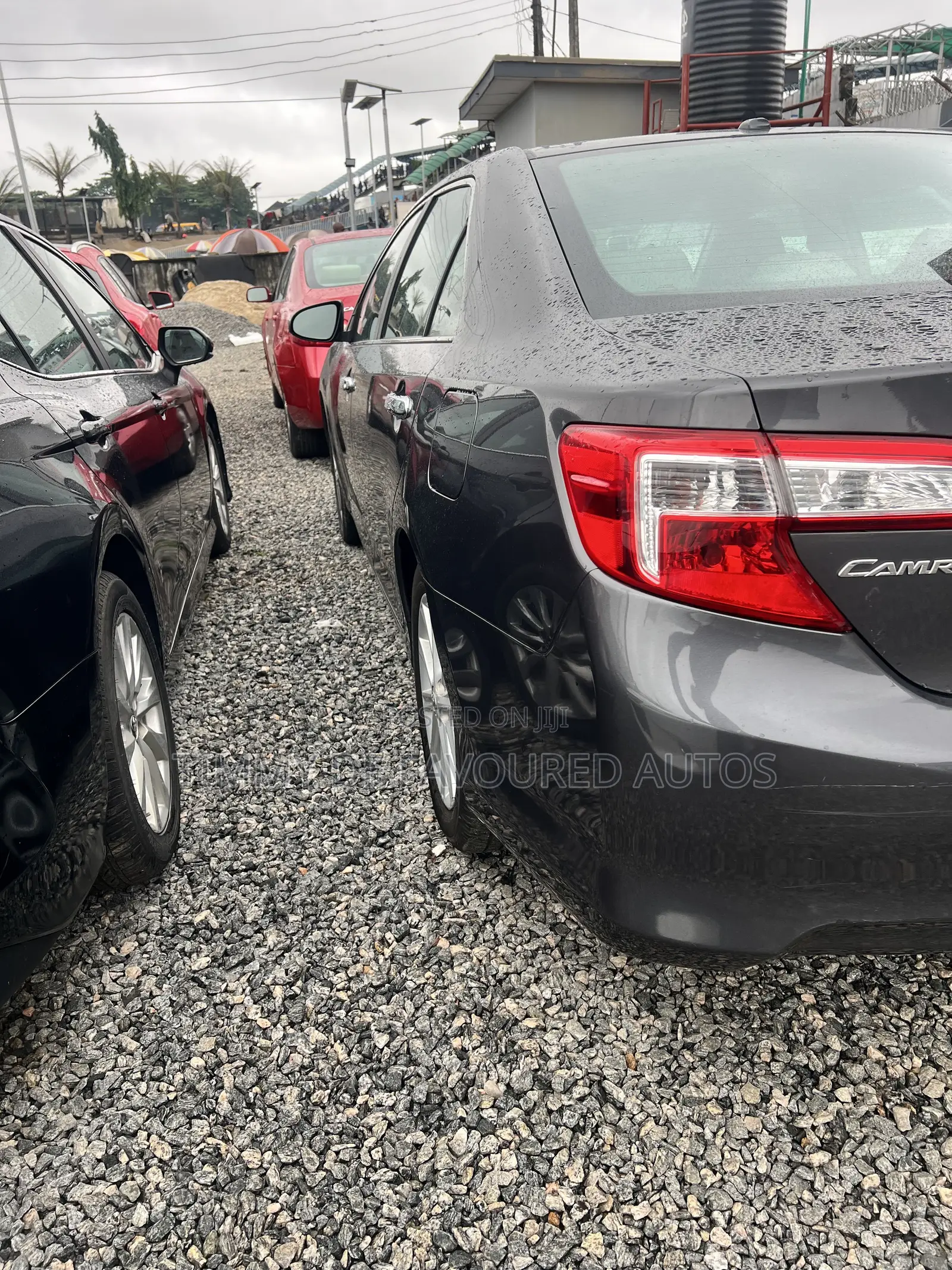 Toyota Camry XLE 4dr Sedan (2.5L 4cyl 6A) 2012 Gray