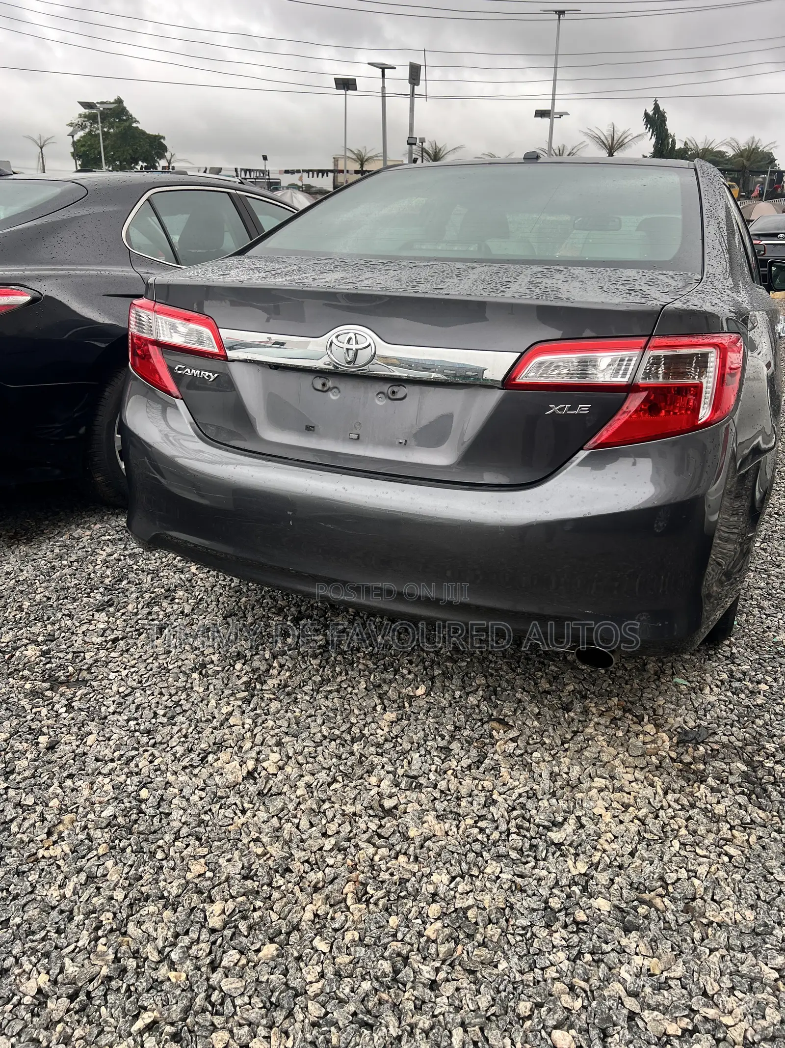 Toyota Camry XLE 4dr Sedan (2.5L 4cyl 6A) 2012 Gray