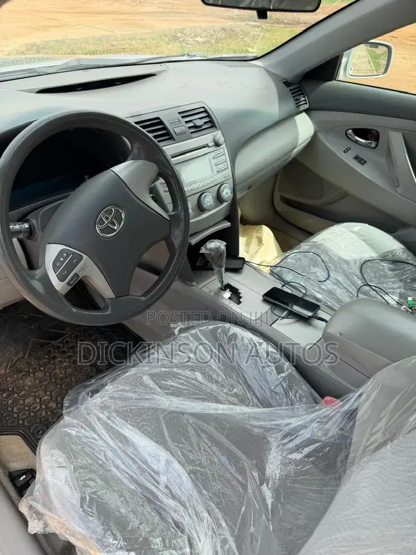Toyota Camry 2010 Silver