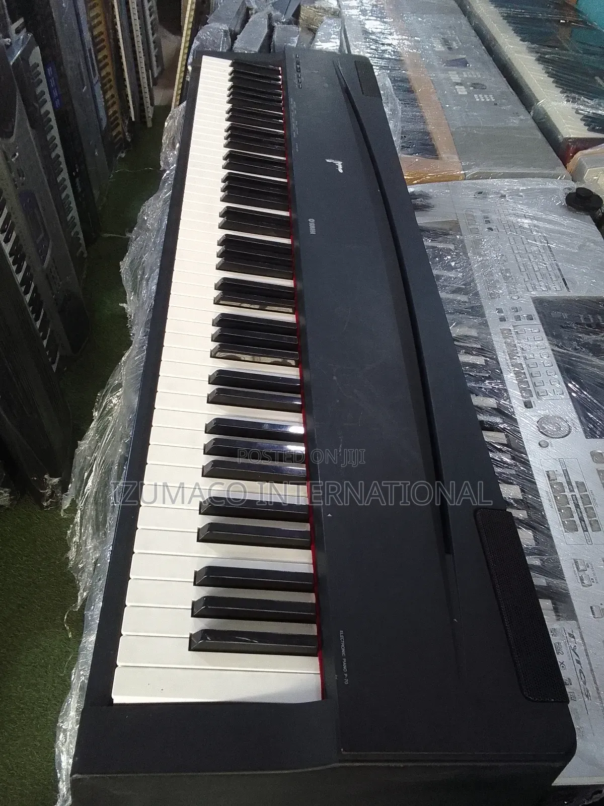 :
Yamaha P-70 88-Key Digital Piano – Weighted Keys, UK Used