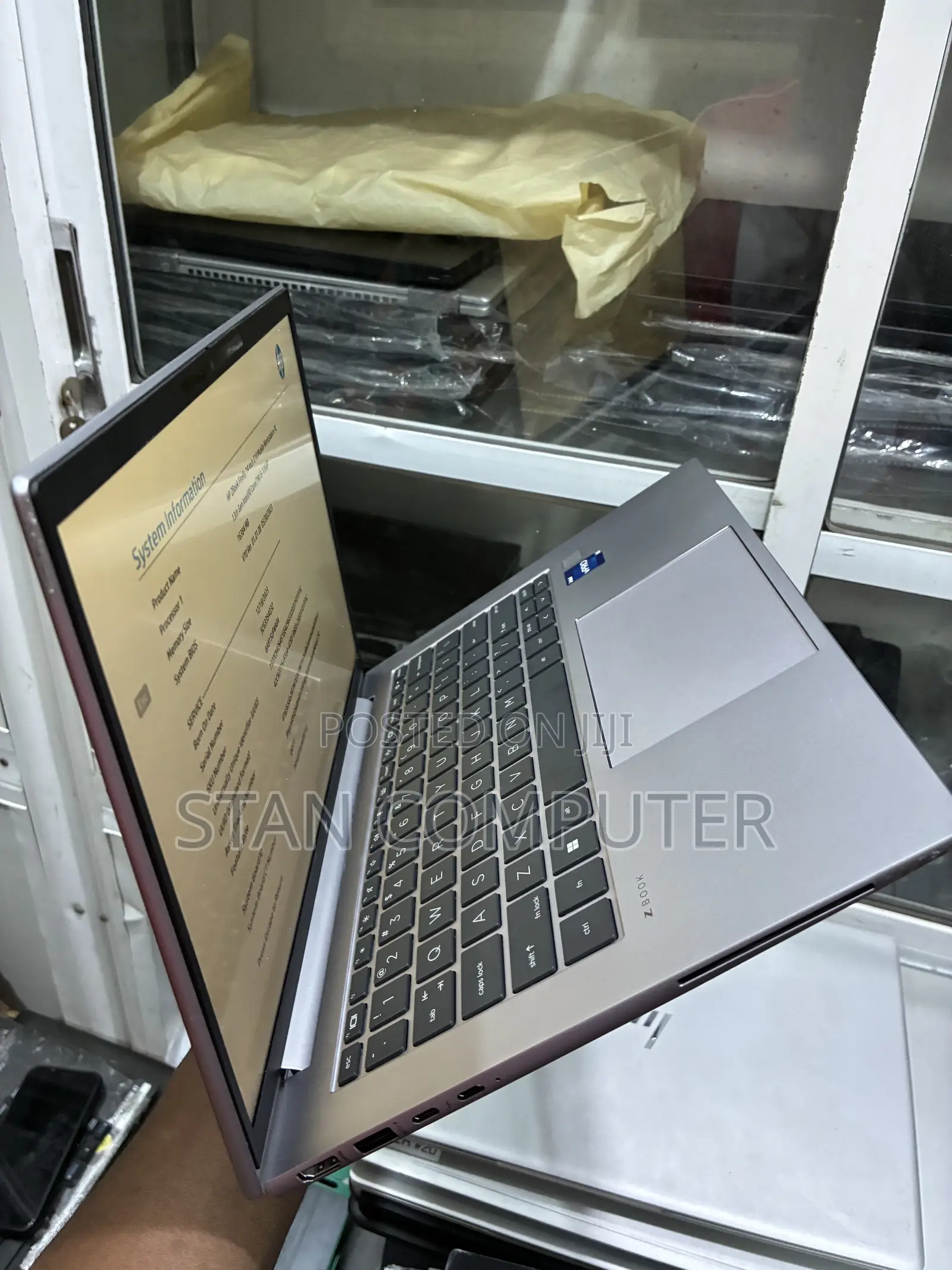 Laptop HP ZBook Firefly 14 G10 16GB Intel Core i5 SSD 512GB