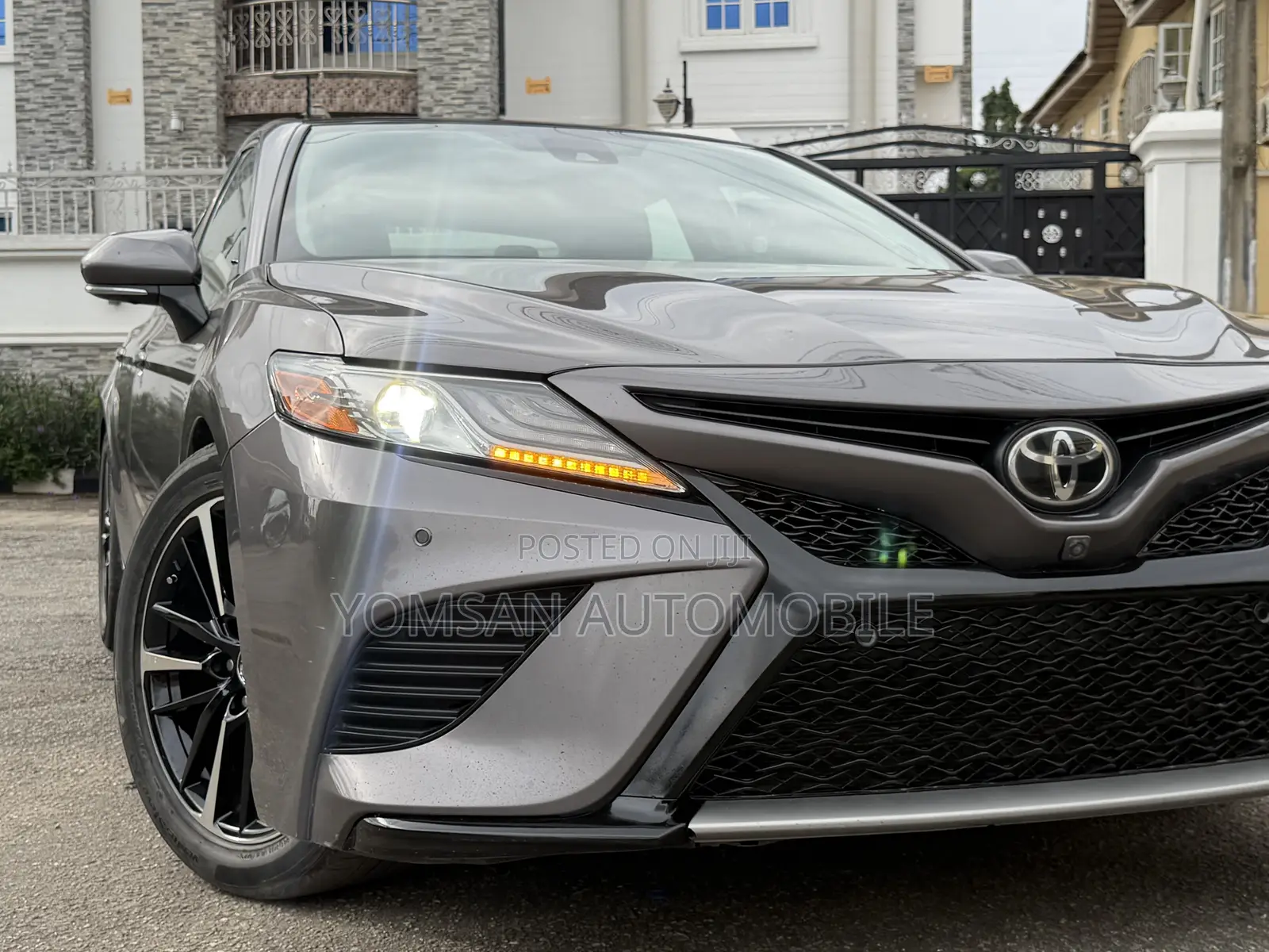 Toyota Camry XSE V6 FWD (3.5L 6cyl 8AM) 2018 Gray