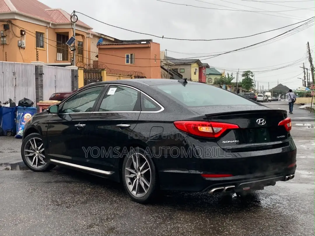 Hyundai Sonata Sport 4dr Sedan (2.4L 4cyl 6A) 2015 Black