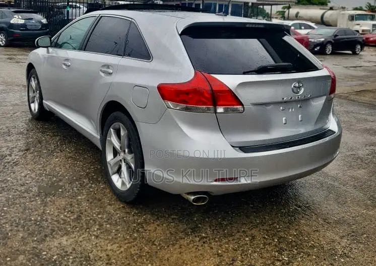 Toyota Venza AWD 2012 Silver