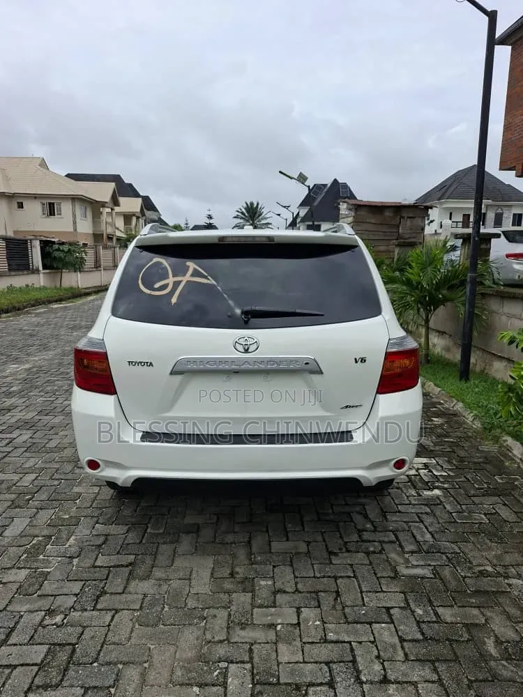 Toyota Highlander Limited 2009 White